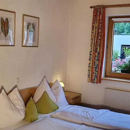 Aparthotel Bergkristall 3*