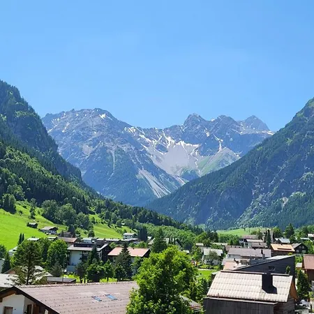 Bergkristall Aparthotel 3*