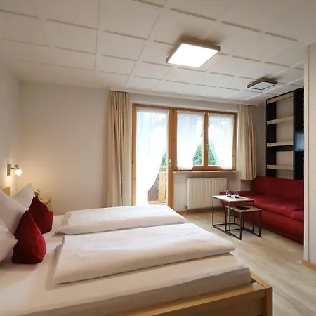 Aparthotel Bergkristall 3*